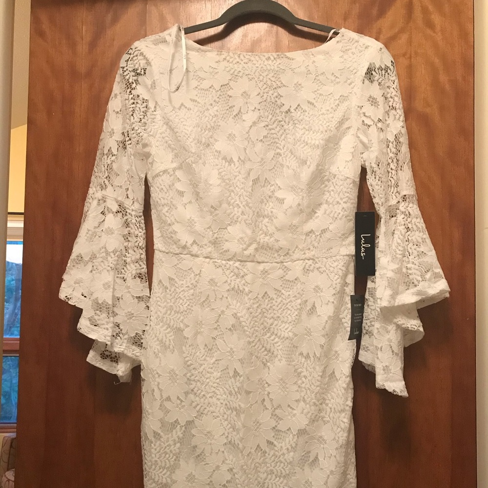 ALLURE 'EM IN WHITE LACE BELL SLEEVE